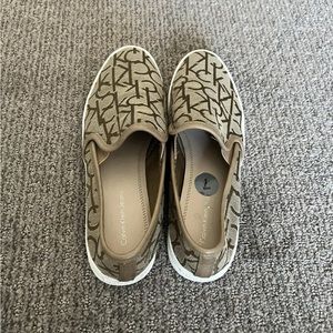 Rand New Calvin Klein Flat Slip-On Women Shoes Sz 7